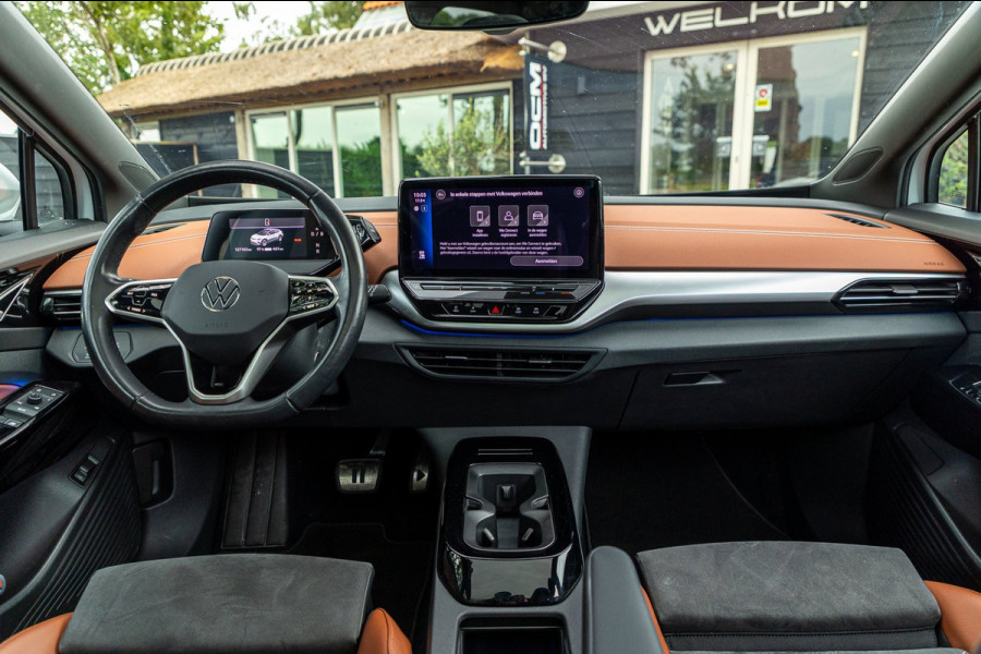 Volkswagen ID.4 Tech 77 kWh Soh 89% I Trekhaak I IQ Light I Panoramadak I Luxe interieur I ergoActive I Adaptive Cruise I BTW