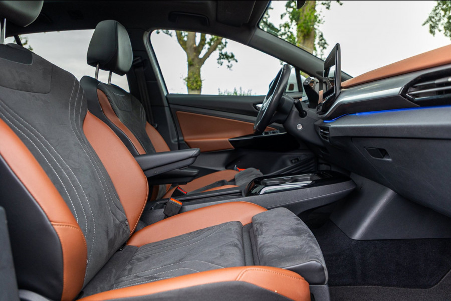 Volkswagen ID.4 Tech 77 kWh Soh 89% I Trekhaak I IQ Light I Panoramadak I Luxe interieur I ergoActive I Adaptive Cruise I BTW
