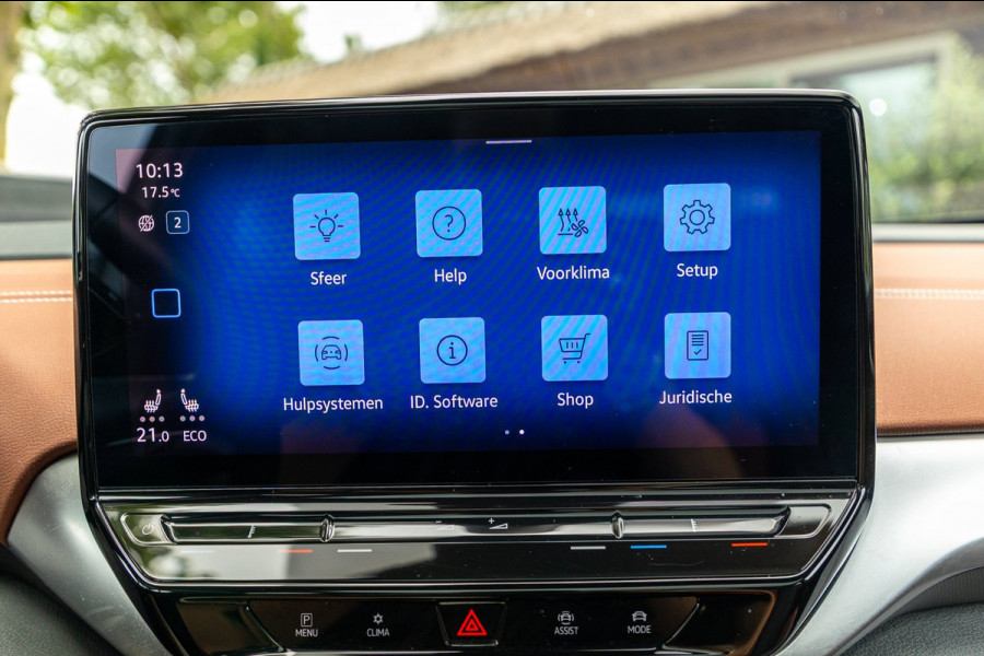 Volkswagen ID.4 Tech 77 kWh Soh 89% I Trekhaak I IQ Light I Panoramadak I Luxe interieur I ergoActive I Adaptive Cruise I BTW