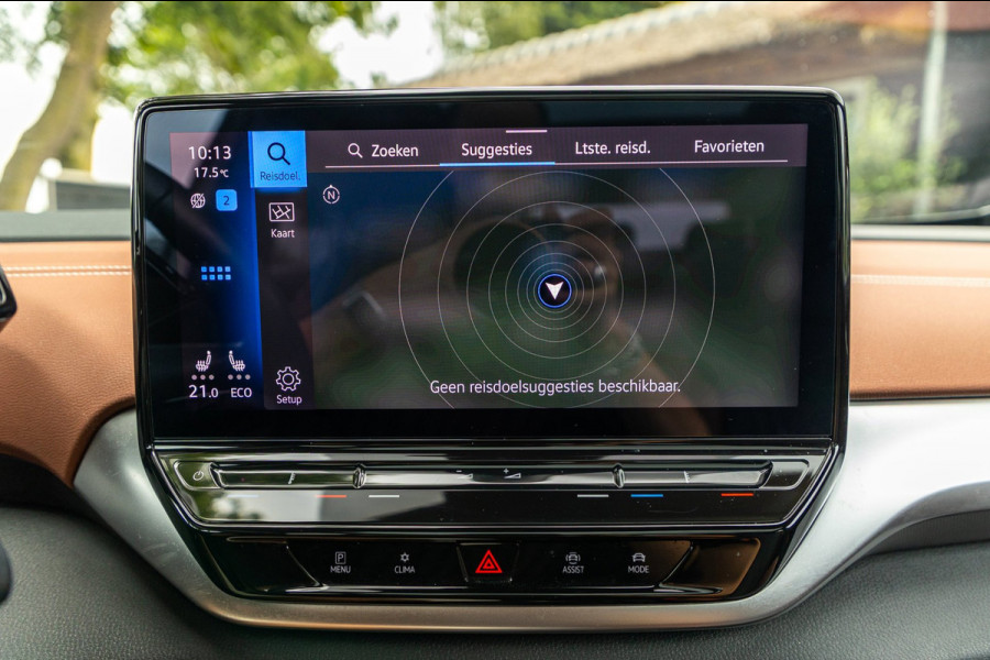 Volkswagen ID.4 Tech 77 kWh Soh 89% I Trekhaak I IQ Light I Panoramadak I Luxe interieur I ergoActive I Adaptive Cruise I BTW