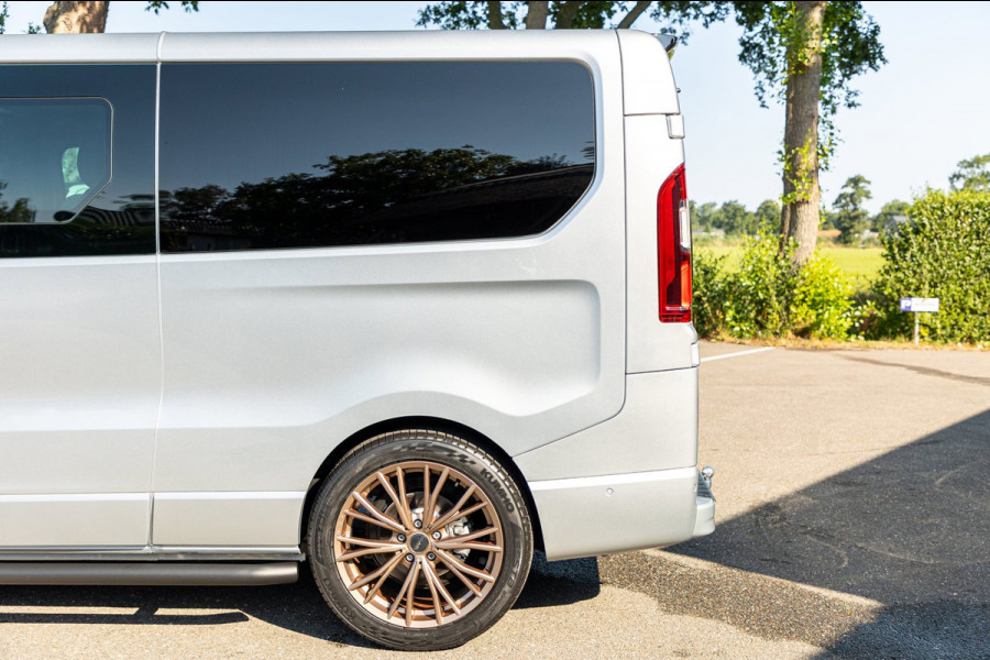 Renault Trafic 2.0 Blue dCi EDC 170 T29 L2H1 Extra Dubbele Cabine I Automaat I 19 Inch I Spoilerset I Trekhaak I Camera I Nieuw