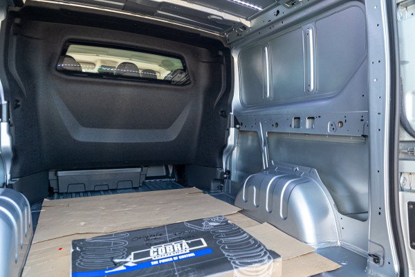 Renault Trafic 2.0 Blue dCi EDC 170 T29 L2H1 Extra Dubbele Cabine I Automaat I 19 Inch I Spoilerset I Trekhaak I Camera I Nieuw