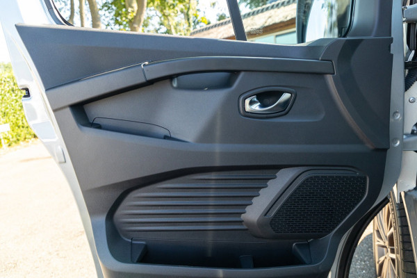Renault Trafic 2.0 Blue dCi EDC 170 T29 L2H1 Extra Dubbele Cabine I Automaat I 19 Inch I Spoilerset I Trekhaak I Camera I Nieuw