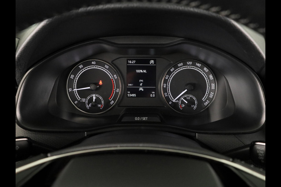 Škoda Kamiq 1.0 TSI Ambition 110pk | Navigatie via App |  Cruise control | LED koplampen | Apple Carplay/Android Auto | Lichtmetalen velgen 16 inch | Parkeersensoren achter | Cruise controle