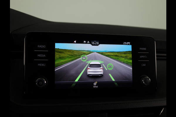 Škoda Kamiq 1.0 TSI Ambition 110pk | Navigatie via App |  Cruise control | LED koplampen | Apple Carplay/Android Auto | Lichtmetalen velgen 16 inch | Parkeersensoren achter | Cruise controle