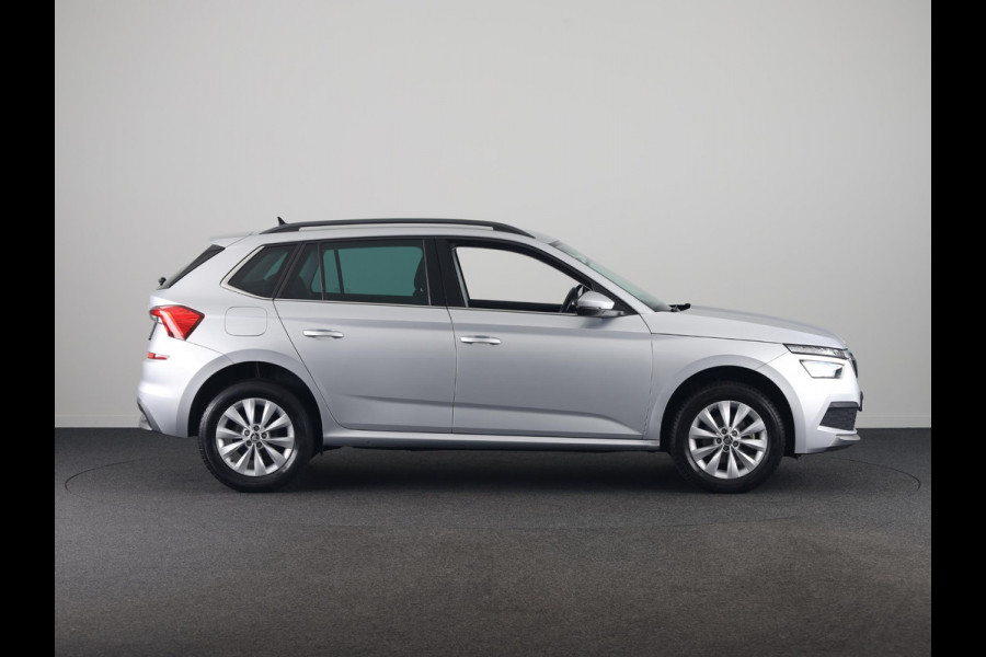 Škoda Kamiq 1.0 TSI Ambition 110pk | Navigatie via App |  Cruise control | LED koplampen | Apple Carplay/Android Auto | Lichtmetalen velgen 16 inch | Parkeersensoren achter | Cruise controle