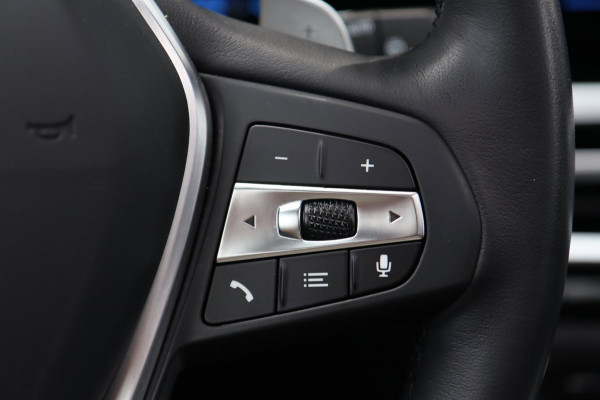 BMW 3 Serie Touring 320e / PANODAK / KEYLESS / CAMERA / CARPLAY / ELEK TREKHAAK / STOELVERW