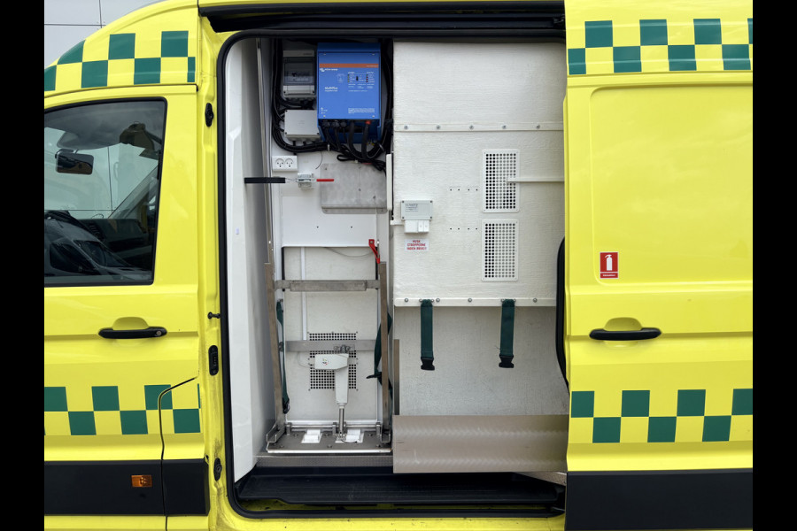 Volkswagen Crafter 2.0 TDI 177PK Ambulance L3H3 Automaat ACC Climate Control Stroompunten Laadruimte Parkeersensoren
