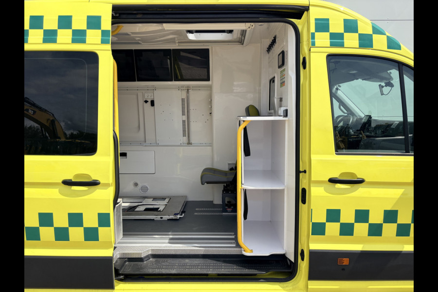 Volkswagen Crafter 2.0 TDI 177PK Ambulance L3H3 Automaat ACC Climate Control Stroompunten Laadruimte Parkeersensoren