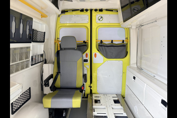 Volkswagen Crafter 2.0 TDI 177PK Ambulance L3H3 Automaat ACC Climate Control Stroompunten Laadruimte Parkeersensoren