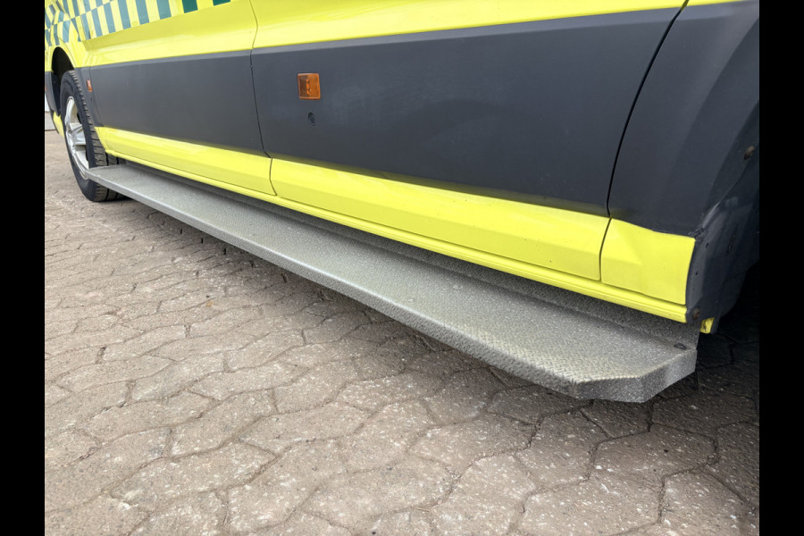 Volkswagen Crafter 2.0 TDI 177PK Ambulance L3H3 Automaat ACC Climate Control Stroompunten Laadruimte Parkeersensoren