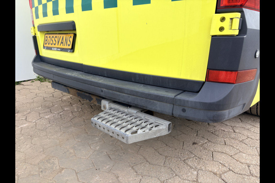 Volkswagen Crafter 2.0 TDI 177PK Ambulance L3H3 Automaat ACC Climate Control Stroompunten Laadruimte Parkeersensoren
