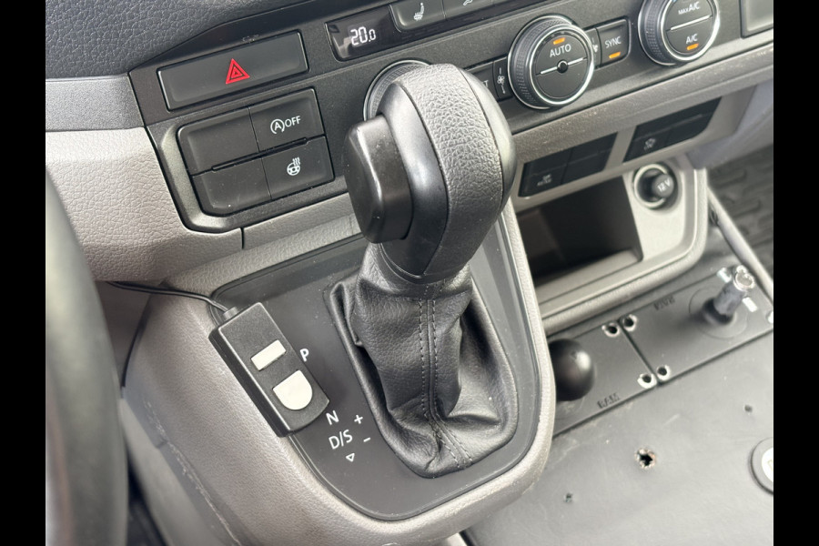 Volkswagen Crafter 2.0 TDI 177PK Ambulance L3H3 Automaat ACC Climate Control Stroompunten Laadruimte Parkeersensoren
