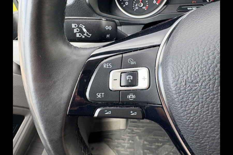 Volkswagen Crafter 2.0 TDI 177PK Ambulance L3H3 Automaat ACC Climate Control Stroompunten Laadruimte Parkeersensoren