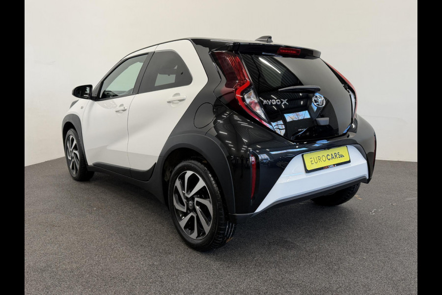 Toyota Aygo X 1.0 VVT-i Automaat Pulse Navigatie Apple Carplay/Android Auto Camera 17" Lichtmetalen Velgen Climate Control Adaptive Cruise Control Two Tone