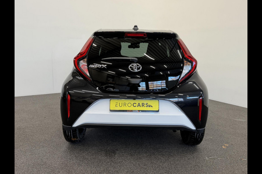 Toyota Aygo X 1.0 VVT-i Automaat Pulse Navigatie Apple Carplay/Android Auto Camera 17" Lichtmetalen Velgen Climate Control Adaptive Cruise Control Two Tone