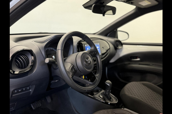 Toyota Aygo X 1.0 VVT-i Automaat Pulse Navigatie Apple Carplay/Android Auto Camera 17" Lichtmetalen Velgen Climate Control Adaptive Cruise Control Two Tone