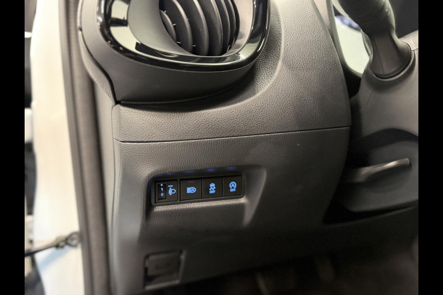 Toyota Aygo X 1.0 VVT-i Automaat Pulse Navigatie Apple Carplay/Android Auto Camera 17" Lichtmetalen Velgen Climate Control Adaptive Cruise Control Two Tone