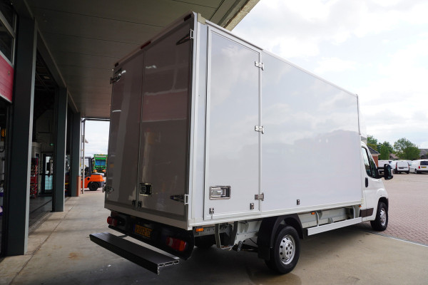 Peugeot Boxer 335 2.0 BlueHDI 131PK L3 Pro Meubelbak Airco | Camera | Navi | achterdeuren