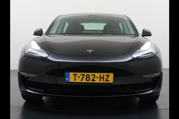 Tesla Model 3 Long Range RWD 75 kWh SOH 93% Warmtepomp Panoramadak Navi Camera's Leder Memory Stuur+Stoelverwarming Traffic-Aware Cruise Control AMD Ryzen™ Elek.Achterklep Led