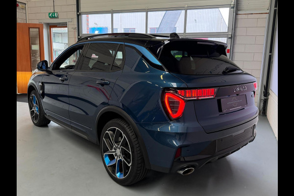 Lynk & Co 01 1.5 261PK Plug-in Hybrid, 1 Jaar Bovag Garantie, Pano, Zwarte Hemel, 360 Camera ,Apple Carplay
