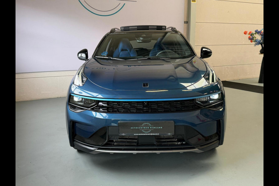 Lynk & Co 01 1.5 261PK Plug-in Hybrid, 1 Jaar Bovag Garantie, Pano, Zwarte Hemel, 360 Camera ,Apple Carplay