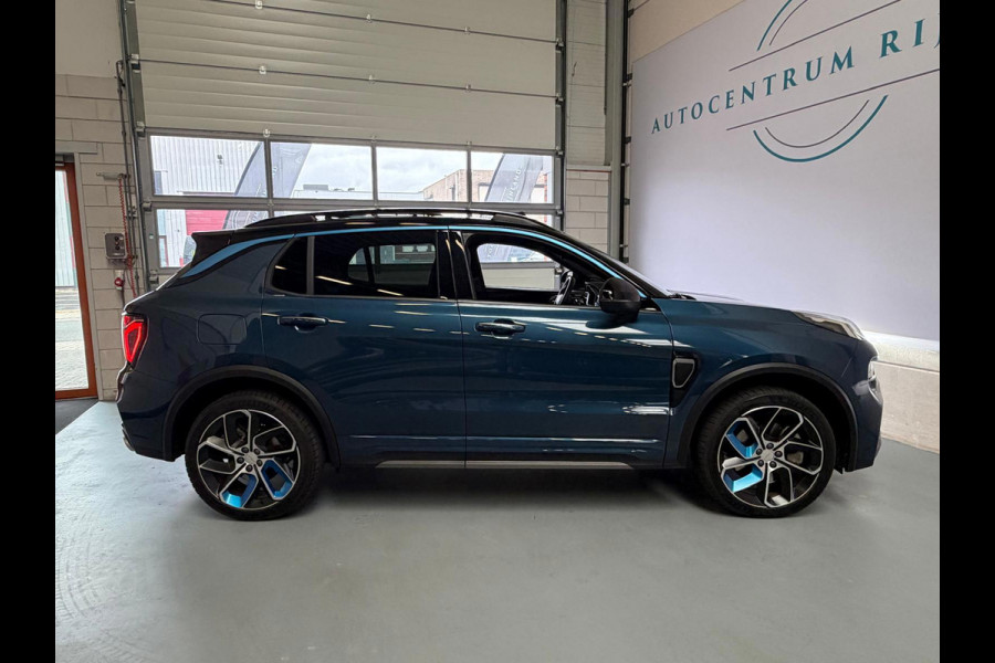 Lynk & Co 01 1.5 261PK Plug-in Hybrid, 1 Jaar Bovag Garantie, Pano, Zwarte Hemel, 360 Camera ,Apple Carplay