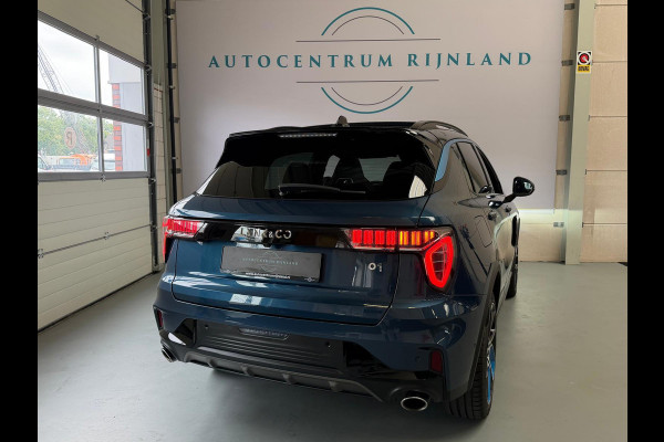 Lynk & Co 01 1.5 261PK Plug-in Hybrid, 1 Jaar Bovag Garantie, Pano, Zwarte Hemel, 360 Camera ,Apple Carplay