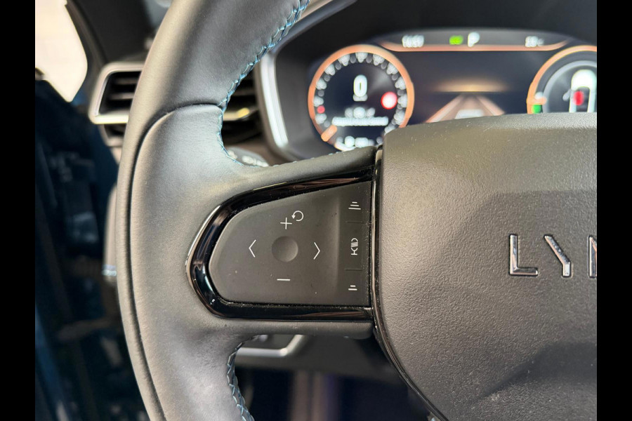 Lynk & Co 01 1.5 261PK Plug-in Hybrid, 1 Jaar Bovag Garantie, Pano, Zwarte Hemel, 360 Camera ,Apple Carplay