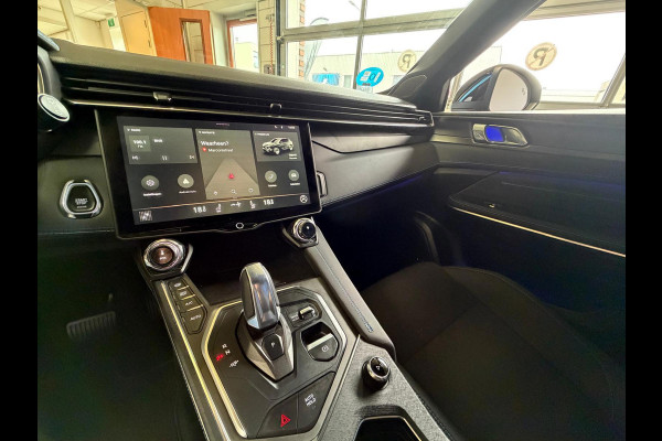 Lynk & Co 01 1.5 261PK Plug-in Hybrid, 1 Jaar Bovag Garantie, Pano, Zwarte Hemel, 360 Camera ,Apple Carplay