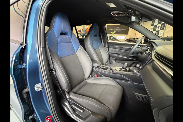 Lynk & Co 01 1.5 261PK Plug-in Hybrid, 1 Jaar Bovag Garantie, Pano, Zwarte Hemel, 360 Camera ,Apple Carplay