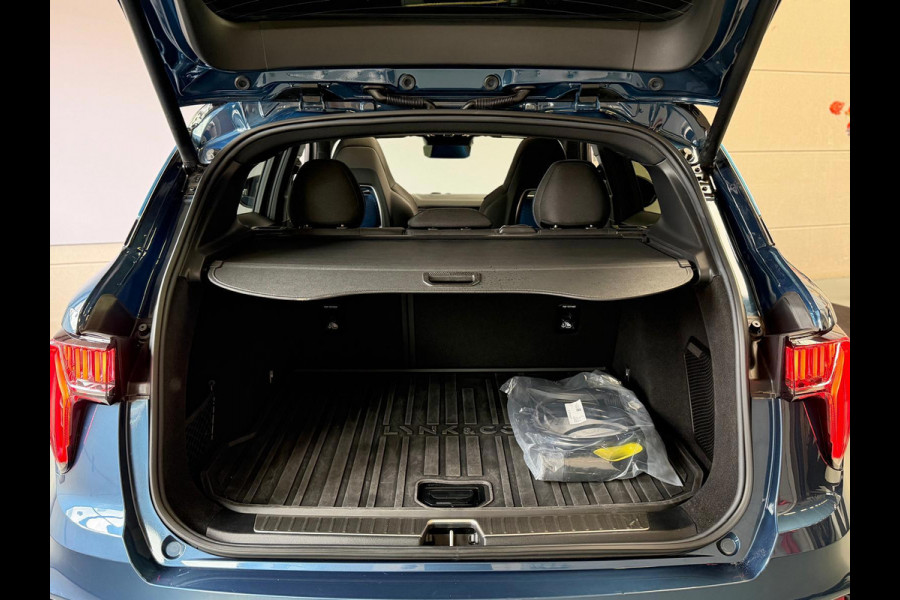 Lynk & Co 01 1.5 261PK Plug-in Hybrid, 1 Jaar Bovag Garantie, Pano, Zwarte Hemel, 360 Camera ,Apple Carplay