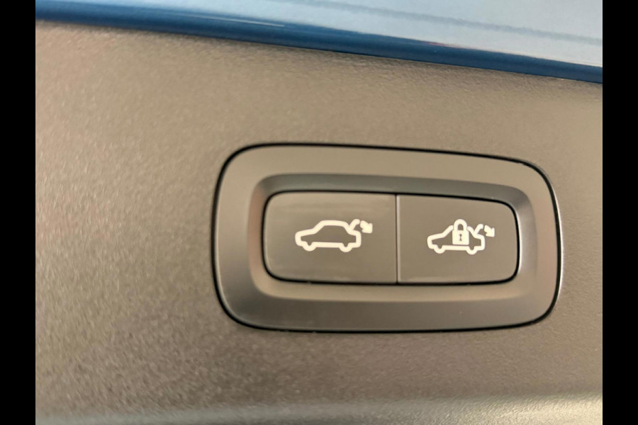 Lynk & Co 01 1.5 261PK Plug-in Hybrid, 1 Jaar Bovag Garantie, Pano, Zwarte Hemel, 360 Camera ,Apple Carplay
