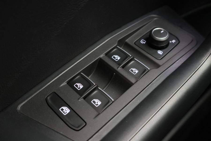 Volkswagen T-Roc 2.0 TSI 4Motion Sport Virtual Cockpit, LED, Camera, ACC, Apple Carplay, Trekhaak