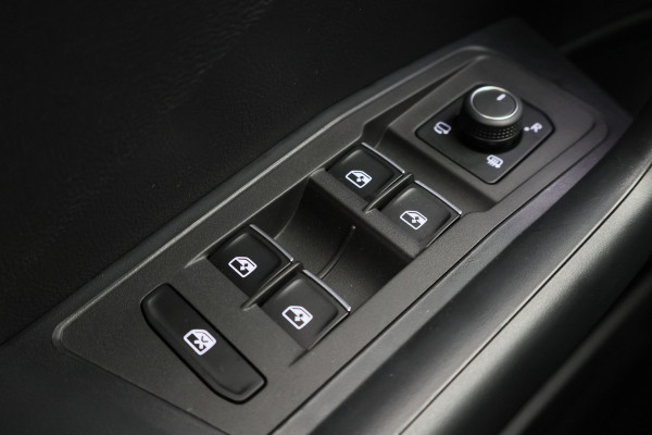 Volkswagen T-Roc 2.0 TSI 4Motion Sport Virtual Cockpit, LED, Camera, ACC, Apple Carplay, Trekhaak