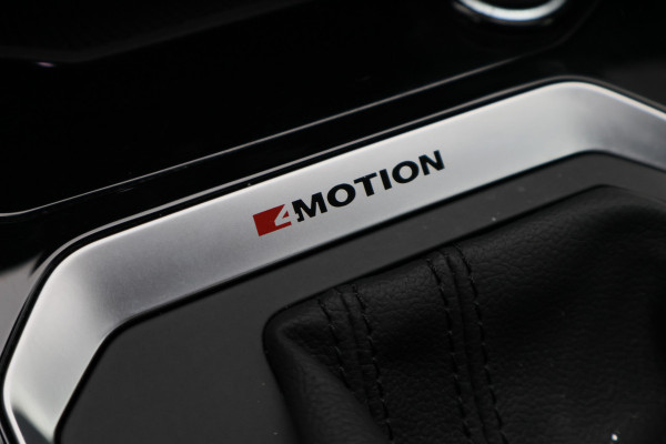 Volkswagen T-Roc 2.0 TSI 4Motion Sport Virtual Cockpit, LED, Camera, ACC, Apple Carplay, Trekhaak