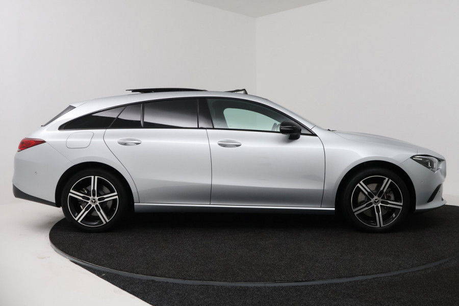 Mercedes-Benz CLA-Klasse Shooting Brake 250 e Luxury Line (PANORAMADAK, TREKHAAK, STOELVERWARMING, SFEERVERLICHTING, CAMERA)