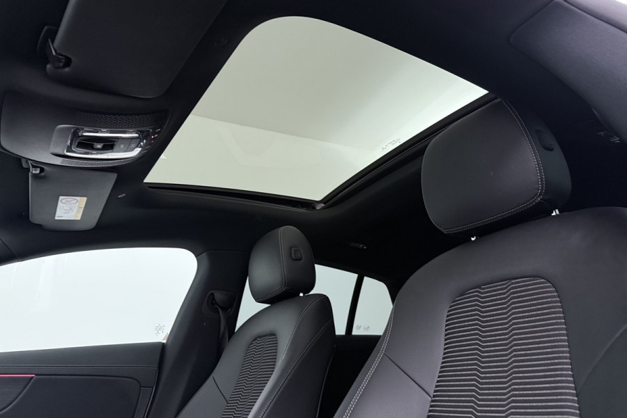 Mercedes-Benz CLA-Klasse Shooting Brake 250 e Luxury Line (PANORAMADAK, TREKHAAK, STOELVERWARMING, SFEERVERLICHTING, CAMERA)