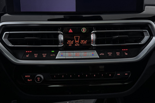 BMW iX3 High Executive 80 kWh (PANORAMADAK, TREKHAAK, H&K AUDIO, CRUISE ADAPTIEF, CAMERA, STOELVERWARMING, SFEERVERLICHTING)