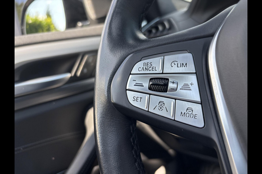 BMW iX3 High Executive 80 kWh 286pk | Panoramadak | Stoelverwarming | 360 graden camera |  Bestuurdersstoel Met Geheugen | Keyless entry | Sportstoelen | Head Up Display