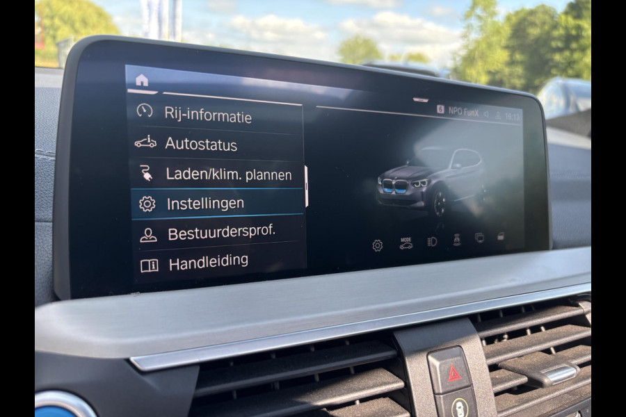 BMW iX3 High Executive 80 kWh 286pk | Panoramadak | Stoelverwarming | 360 graden camera |  Bestuurdersstoel Met Geheugen | Keyless entry | Sportstoelen | Head Up Display