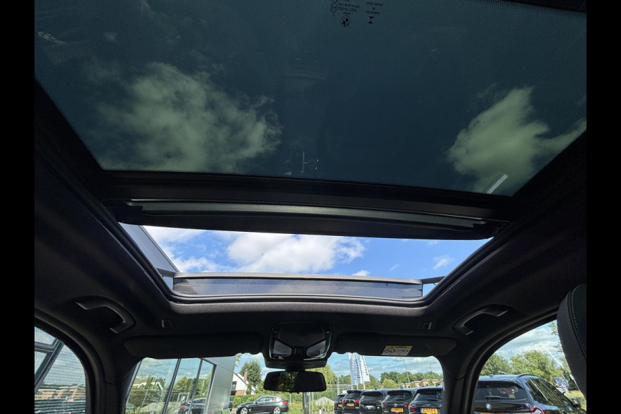 BMW iX3 High Executive 80 kWh 286pk | Panoramadak | Stoelverwarming | 360 graden camera |  Bestuurdersstoel Met Geheugen | Keyless entry | Sportstoelen | Head Up Display