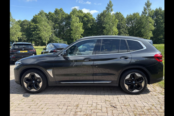 BMW iX3 High Executive 80 kWh 286pk | Panoramadak | Stoelverwarming | 360 graden camera |  Bestuurdersstoel Met Geheugen | Keyless entry | Sportstoelen | Head Up Display