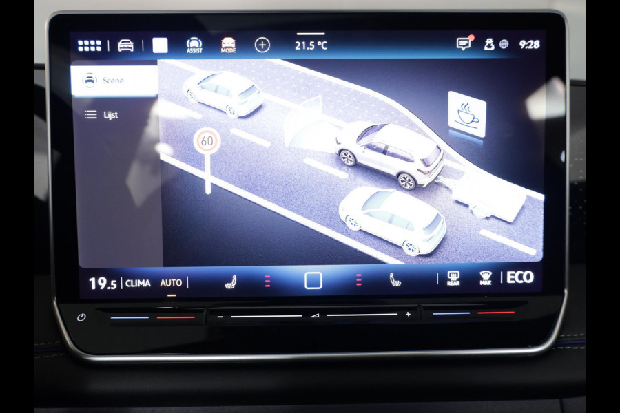 Volkswagen Tiguan 1.5 eHybrid R-Line Edition 204 pk Automaat (DSG) | Verlengde garantie | Navigatie | Panoramadak | Trekhaak (wegklapbaar) | Parkeersensoren (Park assist) | Rondomzicht camera | Black Style pakket | R-Line |