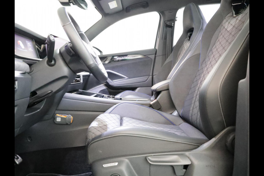 Volkswagen Tayron 1.5 eHybrid R-Line Edition 204 pk Automaat (DSG) | Verlengde garantie | Navigatie | Panoramadak | Trekhaak (wegklapbaar) | Parkeersensoren (Park assist) | Rondomzicht camera | Black Style pakket | R-Line |
