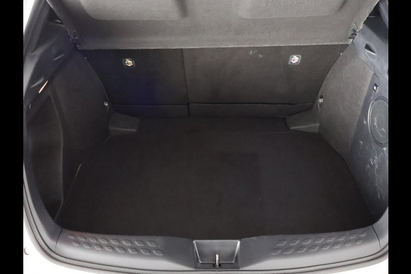 Toyota C-HR 1.8 Hybrid Executive Bi-Tone | JBL Audio | Dodehoek Detectie | Apple Carplay & AndroidAUTO | Half Leder |