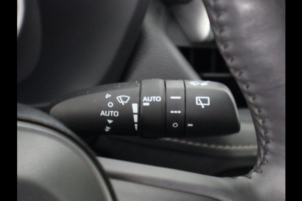Toyota RAV4 2.5 HYBRID BI-TONE BLACKSTYLE GARANTIE 9-2030* GARANTIE TOT 09-2030! . PARKEERSENSOREN VOOR & ACHTER . APPLE CARPLAY & ANDRIOD AUTO .