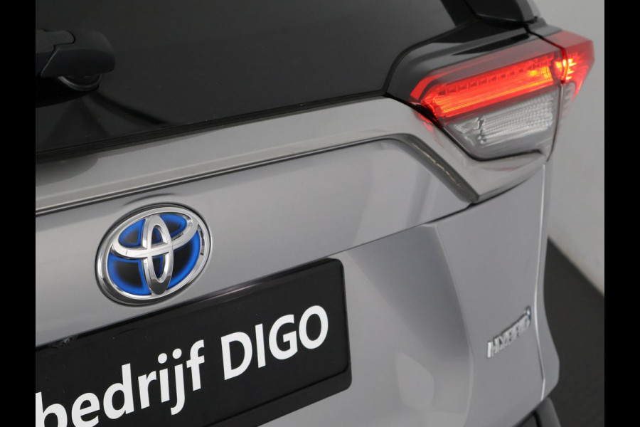 Toyota RAV4 2.5 HYBRID BI-TONE BLACKSTYLE GARANTIE 9-2030* GARANTIE TOT 09-2030! . PARKEERSENSOREN VOOR & ACHTER . APPLE CARPLAY & ANDRIOD AUTO .