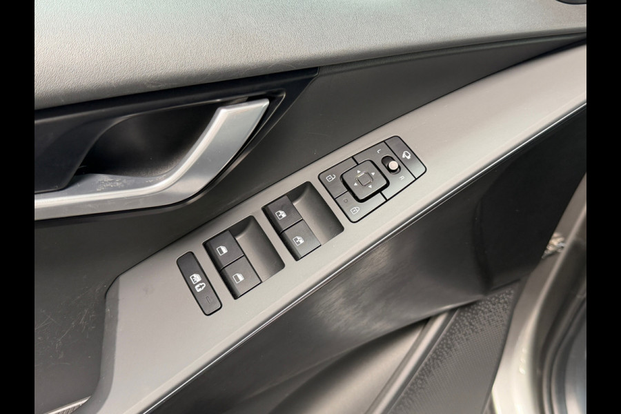 Kia Niro 1.6 GDi Hybrid DynamicLine | Widescreen | camera | 1/2 Leder | Stoel en stuurverwarwing