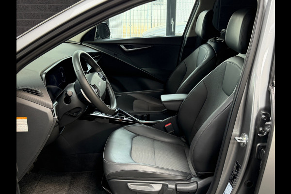 Kia Niro 1.6 GDi Hybrid DynamicLine | Widescreen | camera | 1/2 Leder | Stoel en stuurverwarwing